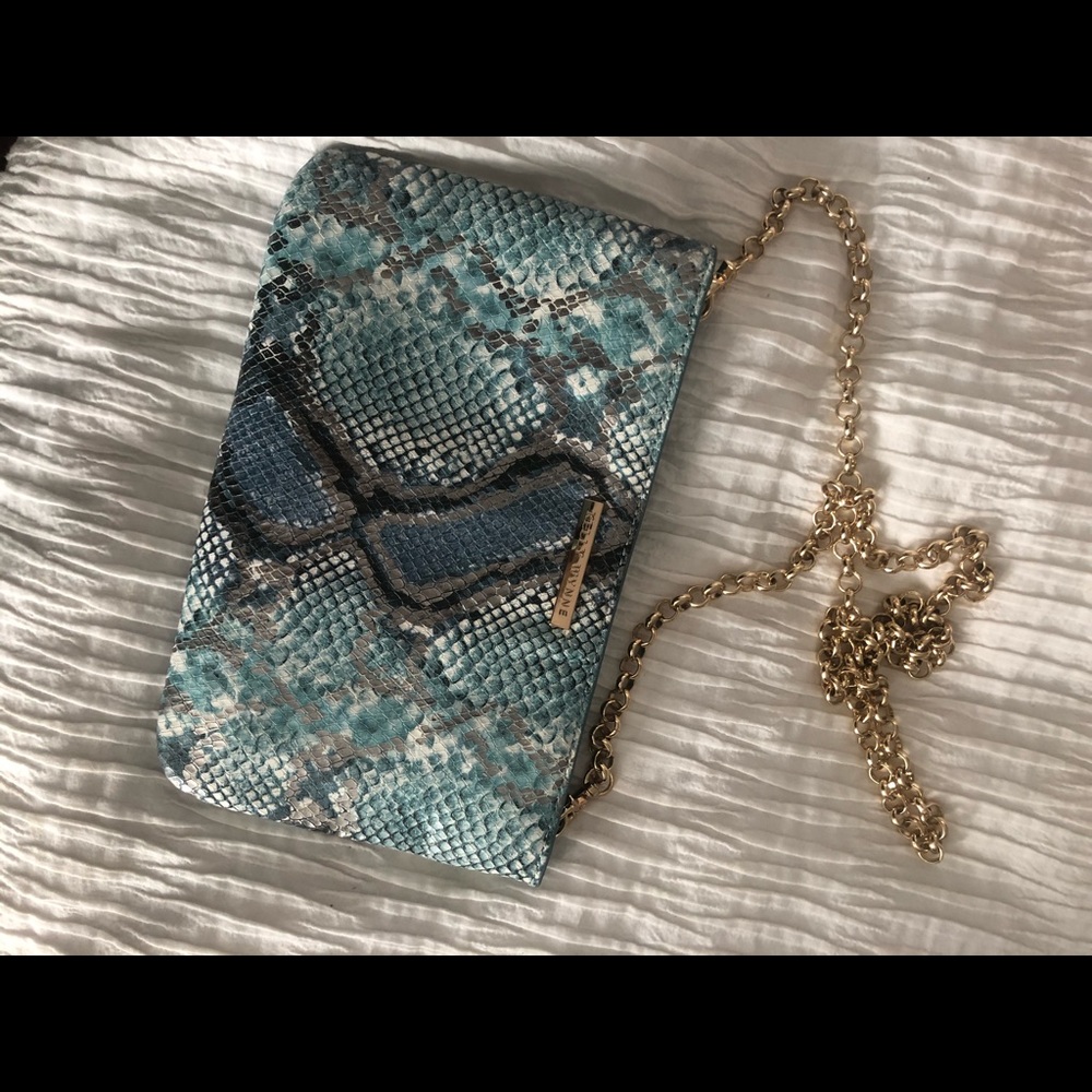 Kelly wynne purse